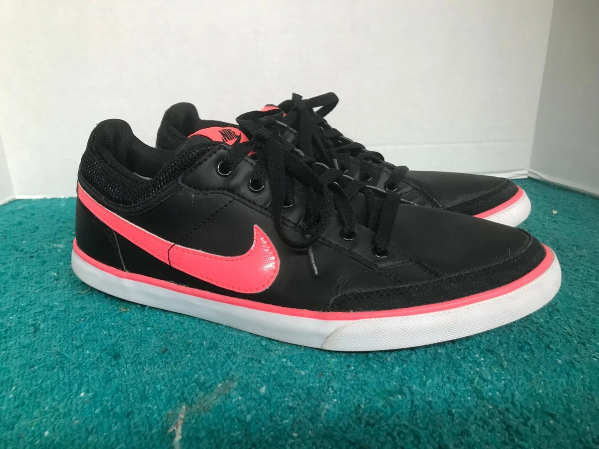 Nike black color sale
