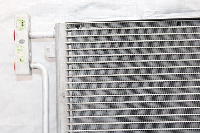 2000 PORSCHE BOXSTER 986 CONVERTIBLE #278 FRONT LEFT AC CONDENSER - Image 4 of 4