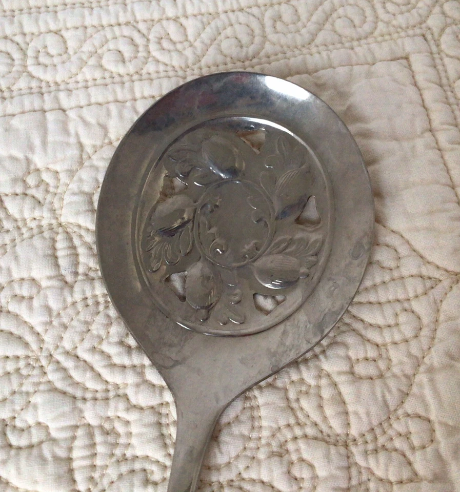 Sheffield England Silver Plated Tomato Cranberry Pierced Slotted Spoon 8-1/2" - Image 2 of 4