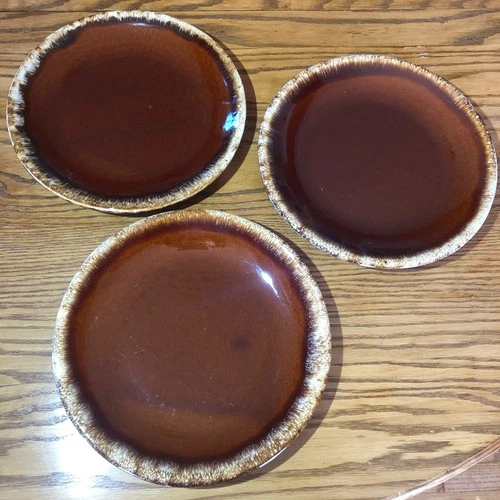 VTG Hull Set Of 3 Brown Drip Glazed Dinner Plates 10.5” Diameter Round USA