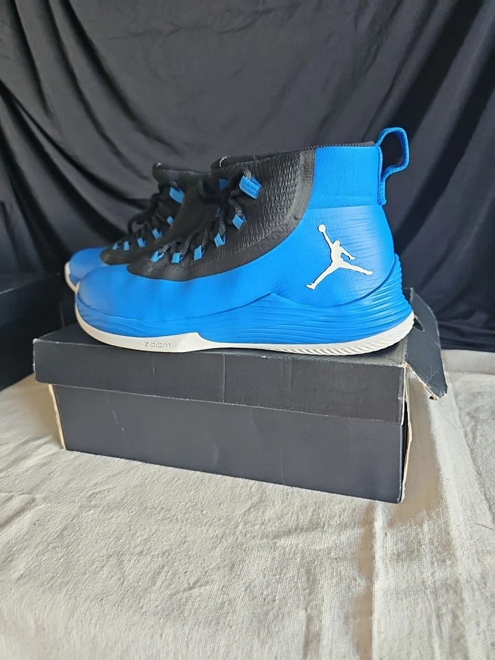 Tênis de basquete masculino Nike Jordan ULTRA FLY 2 azul royal 897998-402 TAMANHO 9 - Imagem 3 de 4