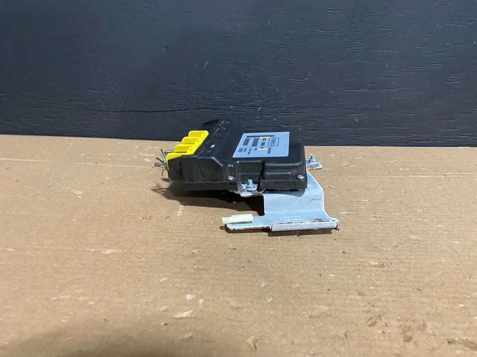 Módulo de control de módulo de computadora de motor OEM Lincoln MKS 2013 a 2016 ECU D4541 Foto 3 de 4