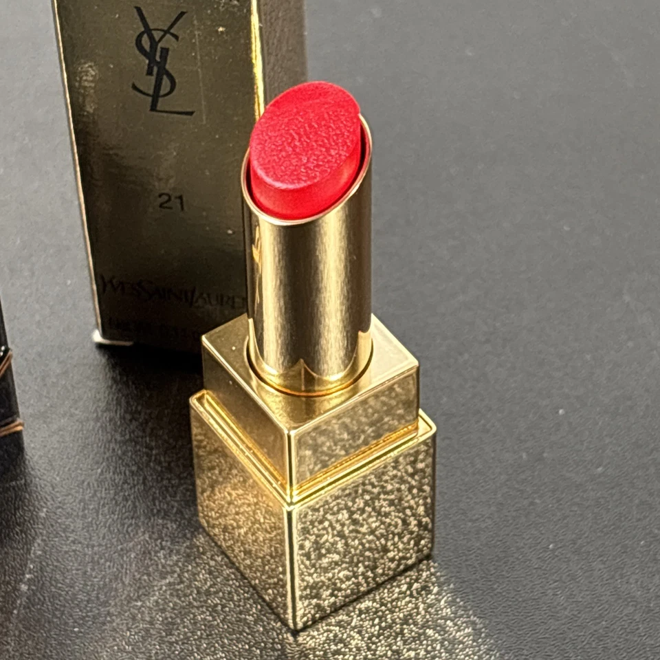 YSL Rouge Pur Couture The Bold 口红 # 21 ROUGE PARADOXE 正装 3g 全新 — 第 2/4 张图片