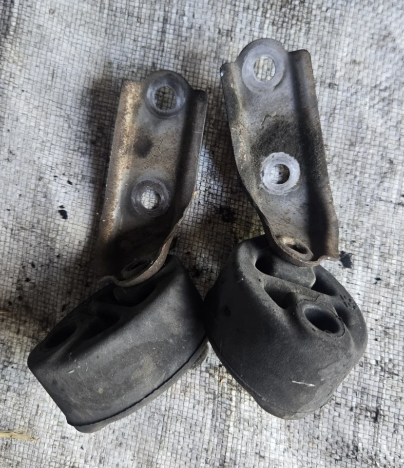 92-99 Lexus SC300 SC400 LADO DIREITO DO PASSAGEIRO SUBQUADRO ESCAPAMENTO CABIDE E MONTAGEM - Imagem 2 de 3