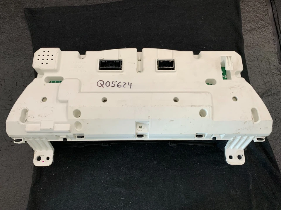 *Speedometer Instrument Cluster 2010 2011 Toyota Camry 2.5L 166,243  Miles - Image 2 of 3