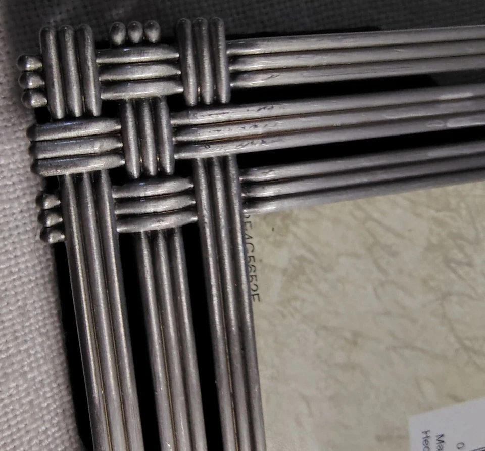 Burnes Heirloom 4x6 Metal Photo Frame Pewter Finish Wire Lattice Design Vintage - Image 2 of 4