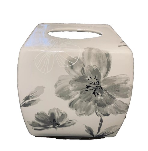 Kassatex Bath Marble And Lucite Tissue Box Holder Vintage Erin Gates x Kassatex Beacon Hill Fluted Marble Tissue Holder main image 3
