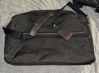 Tumi 22'' Expandable Carry On Suitcase 2-Way Split Luggage Messenger Shoulder Bag