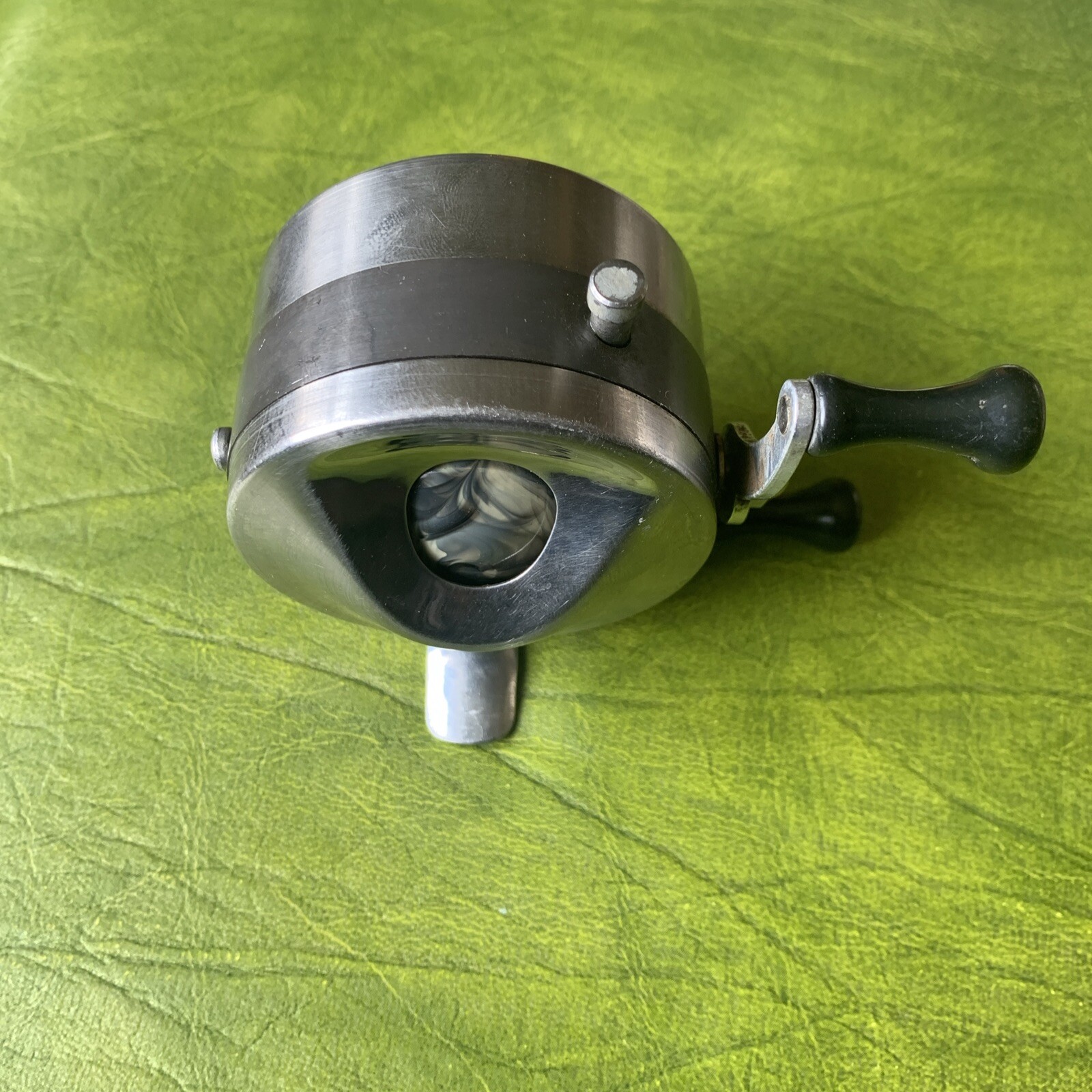 Very Nice Tulsa Oklahoma Vintage Zebco Model 11 Casting Fishing Reel