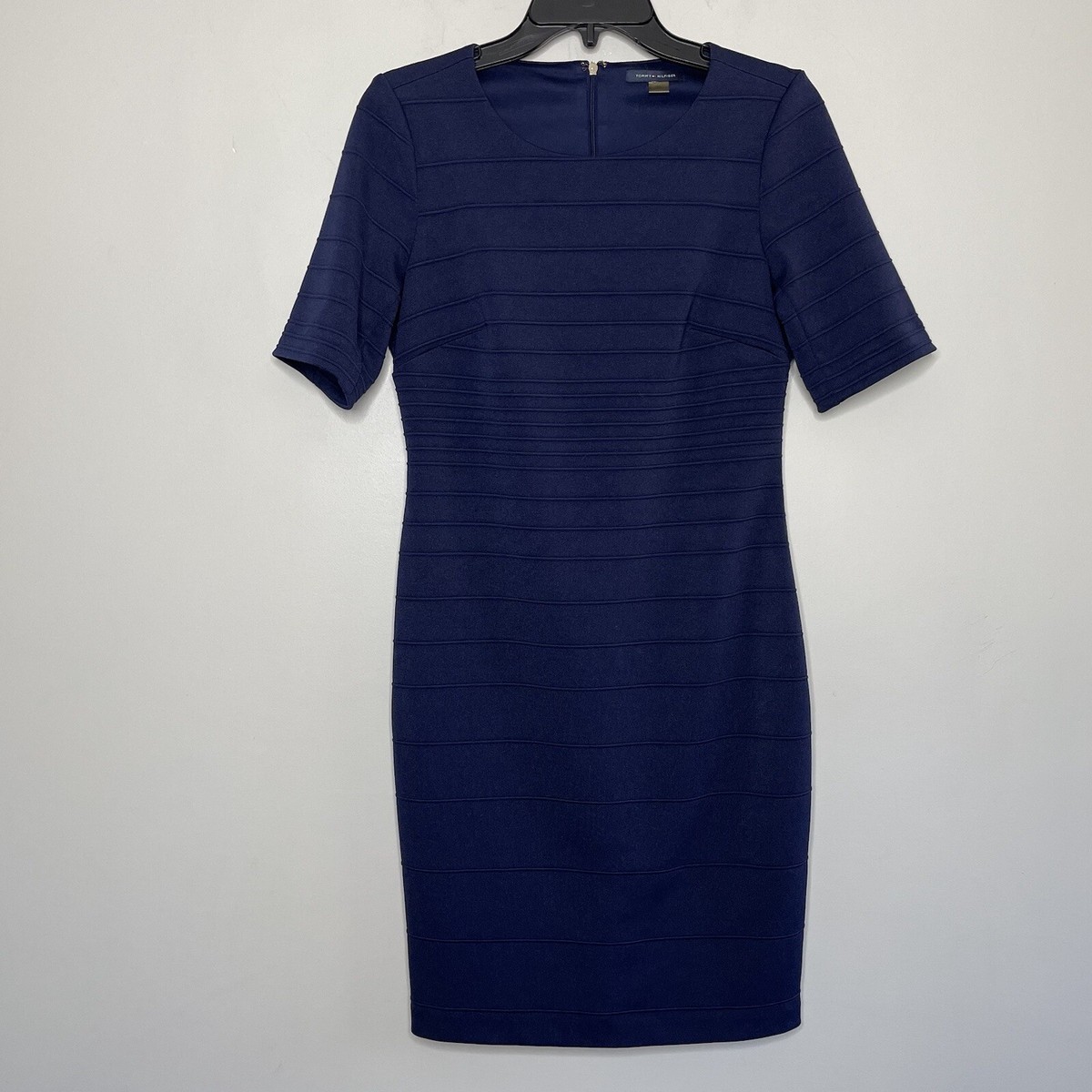 green emerald velvet dress Tommy Hilfiger Black Sleeveless Belted Sheath Dress with White Piping –  SilkRoll