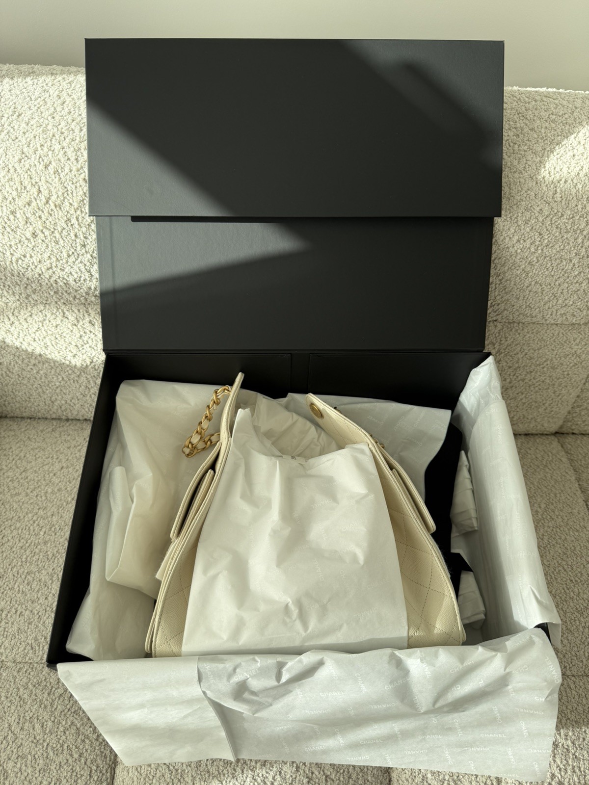 Chanel 25 Small Hobo Bag Light Beige Grained Calfskin Gold Hardware 26C BNIB image 8