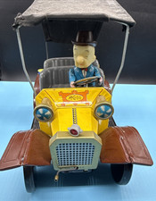 Vintage 1961 MR. MAGOO Battery Op TIN LITHO CAR with Canopy by Hubley 591