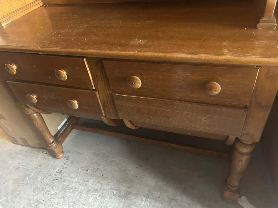 Antiguo estante de exhibición de encimera de madera maciza Hutch Foto 4 de 4