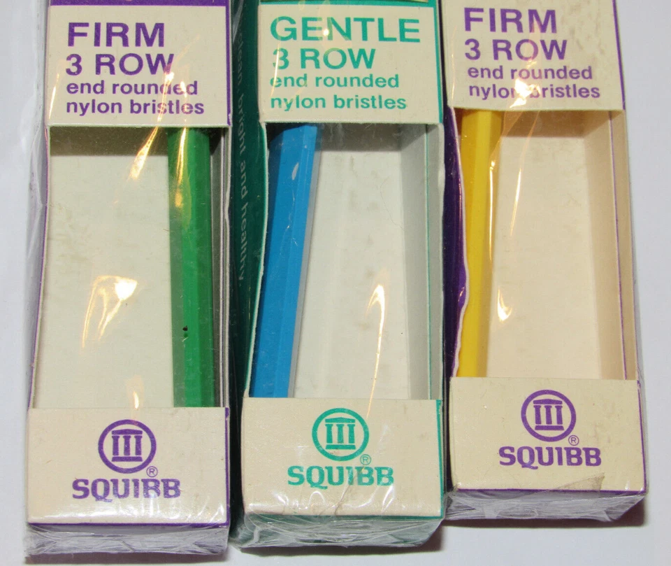 3 件老式/复古未使用 SQUIBB 3-ROW TOOTHBRUSHES! 黄色/绿色/蓝色! 硬 & 温柔! NOS — 第 4/4 张图片