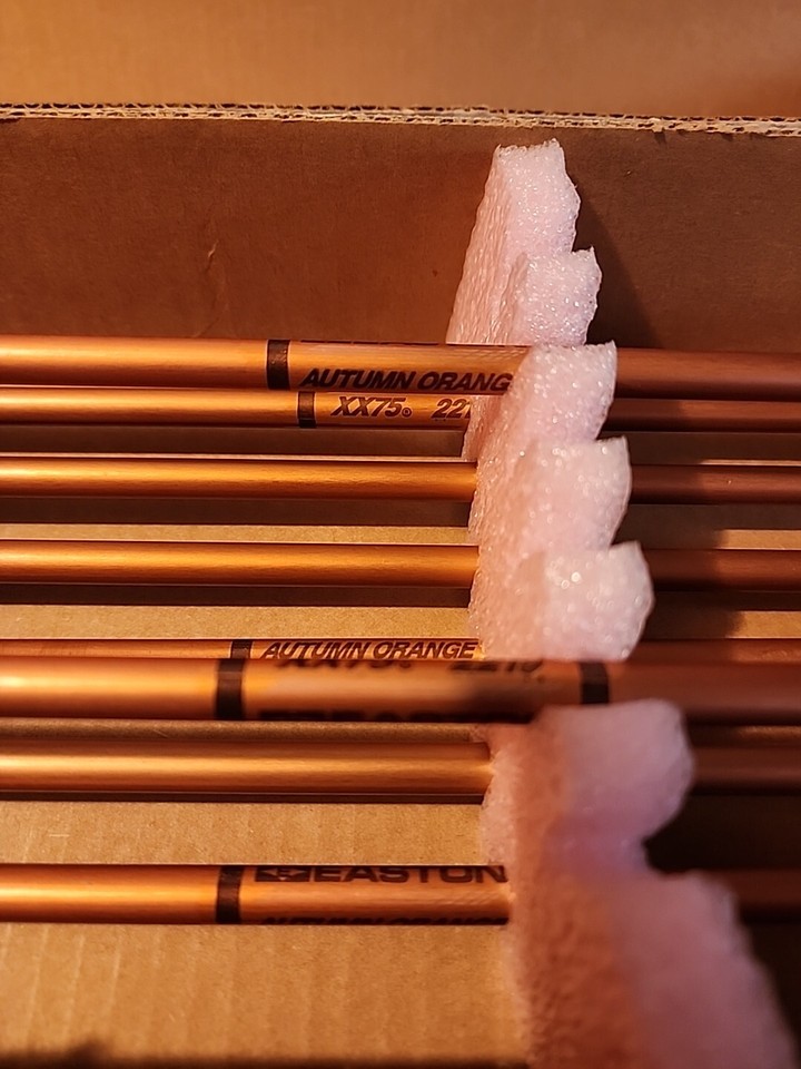 8 EASTON XX75 AUTUMN ORANGE 2219 5" L. HELICAL FEATHER FLEATCHED ARROWS