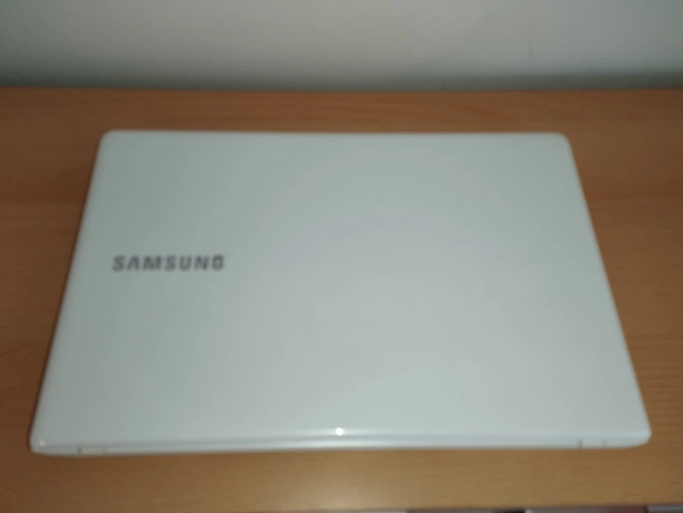 Pc Portable Samsung IntelCore I3 Ram8Go Ssd500Go Parfait Etat - Photo 4/4
