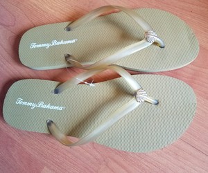 tommy bahama wedge flip flops