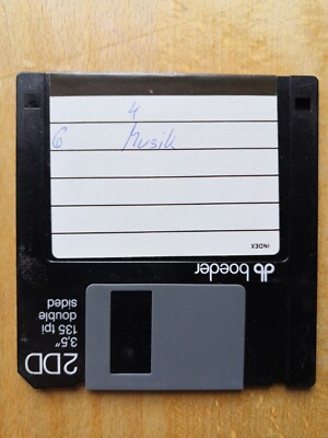 Atari ST Amiga 500 600 1000 1200 - 3,5'' Disketten PD GameBase 10 Stück