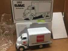 1ST FIRST GEAR 1:34 1/34 1952 GMC DRY GOODS VAN TRUCK  MINT IN BOX #19-1025