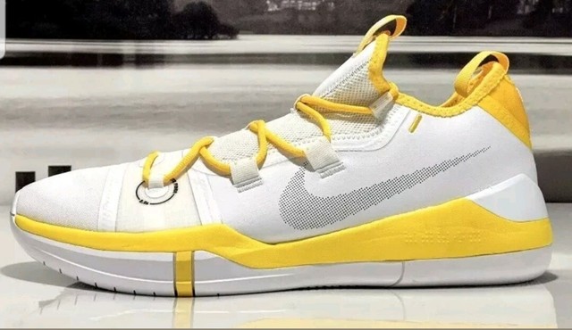 kobe bryant yellow shoes
