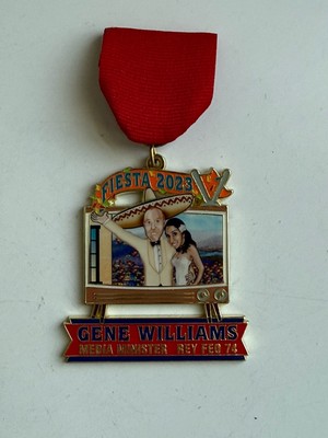 2023 Gene Williams Media Minister Rey Feo 74 Fiesta Medal Pin San Antonio
