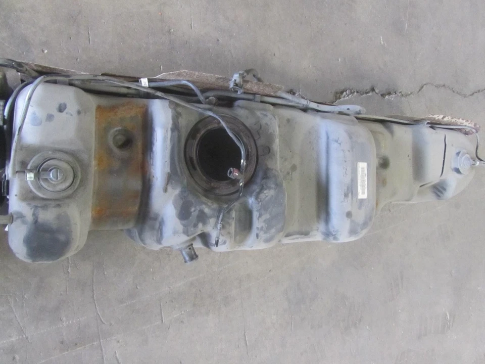 05-16 GMC SAVANA 2500 VAN 31 Gallon Gas Fuel Tank (PICKUP ONLY) - Imagem 2 de 3