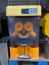 Zumex Versatile Commercial Juicer