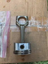 2005-2018 VW JETTA 2.5L - Piston W/ Connecting ROD 07K107065F