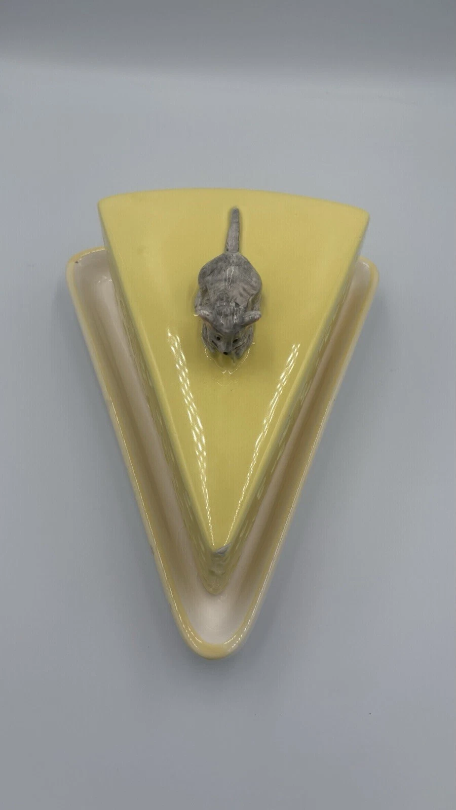 🧀 Vintage Ceramic Cheese Dish with Mouse Lid Handle 🐭✨