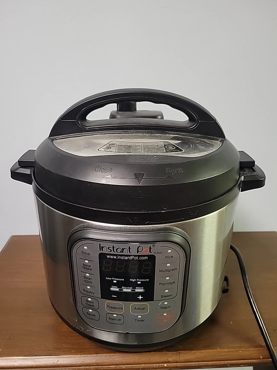 Instant Pot IP-DUO60 V2 Programmable Pressure Cooker 6 Qt