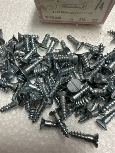 (Box of 100) #10 x 3/4" Slotted Flat Head Wood Screws Zinc Chromate - Picture 2 of 4