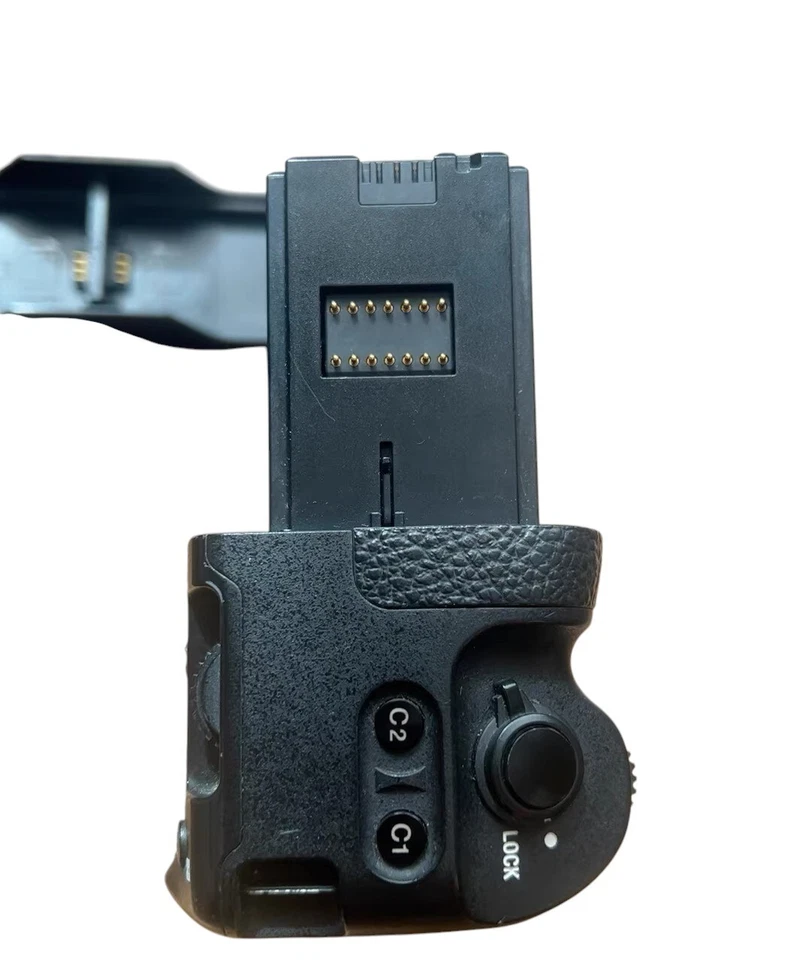 Genuine Digital Camera Battery Vertical Grip For SONY α9/α7R III/α7 II VG-C3EM - Image 3 of 4