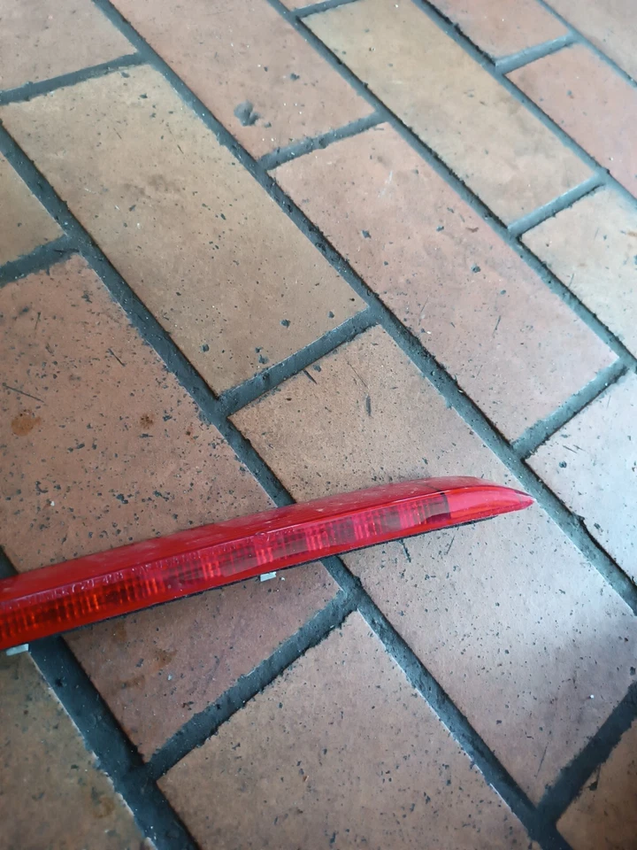 Originale Daihatsu Copen 3. Luce Freno Aggiuntiva STANLEY 20-408 - Immagine 2 di 4