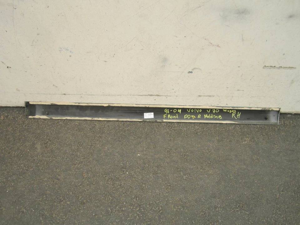 Moldura puerta delantera derecha em00931 Volvo V70 Wagon 1998 1999 2000 2002 2003 2004 Foto 4 de 4