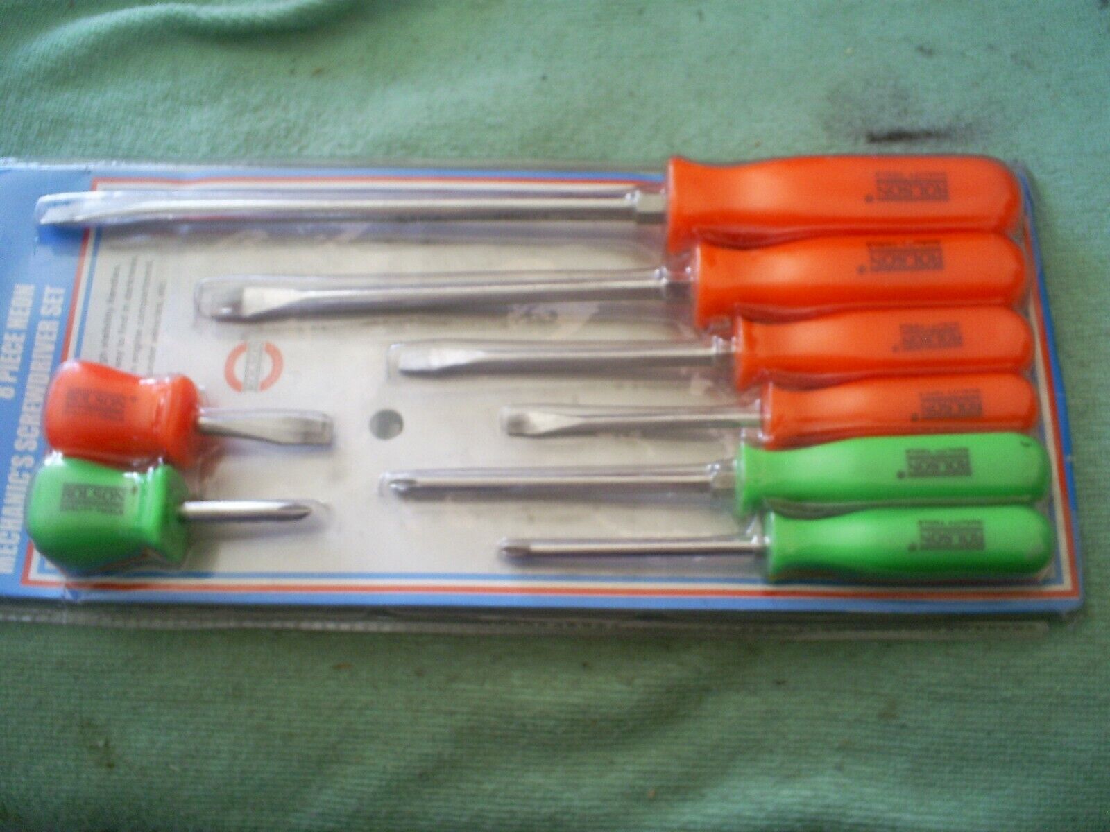 SCREWDRIVER SET 8 PIECE ENGINEERS HI VIS WITH HEX BOLSTERS AND MAGNETIC TIPS