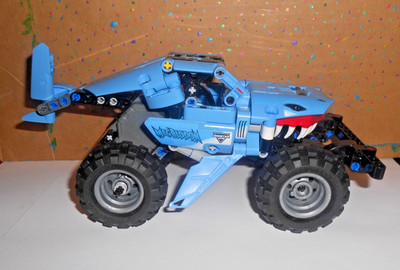LEGO TECHNIC: Monster Jam Megalodon (42134)