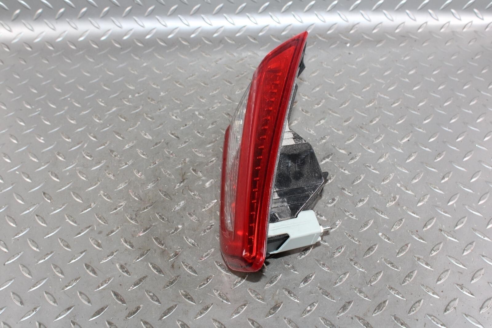 14-17 Ghibli Decklid Mounted Driver Side Left LH Taillight Tail Light Lamp OEM