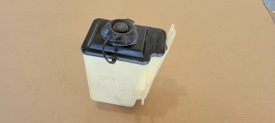 Ford Torino Fairlane Cyclone 1969 depósito de lavadora de parabrisas C90F-17B613 FOMOCO Foto 2 de 4