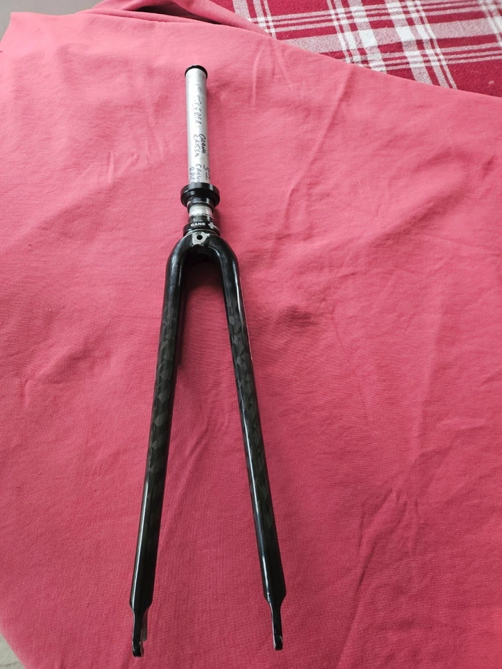 Alpina Carbon Fibre Forks 1" steerer - Image 3 of 4