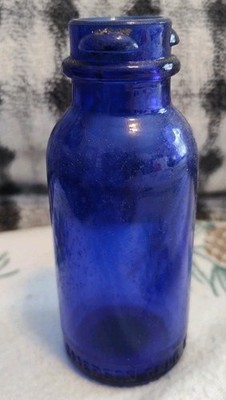 Vintage Bromo Seltzer Emerson Drug Co. Baltimore MD Cobalt Blue Bottle