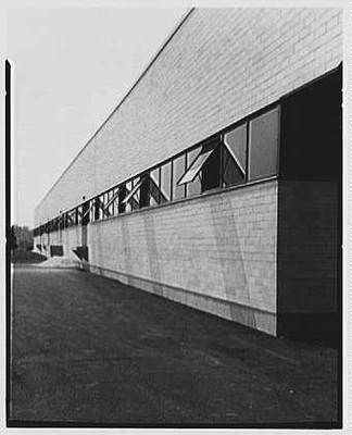 Photo:Johnson & Johnson, Metuchen, New Jersey. View to side, sharp