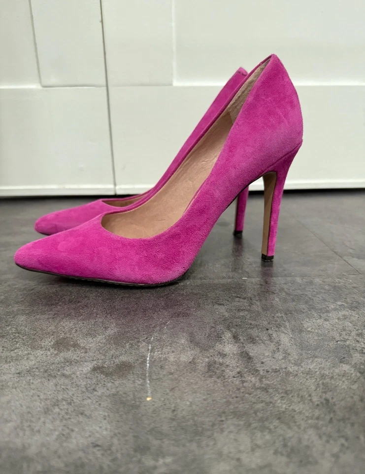 Saltos de camurça magenta Vince Camuto - Imagem 2 de 4