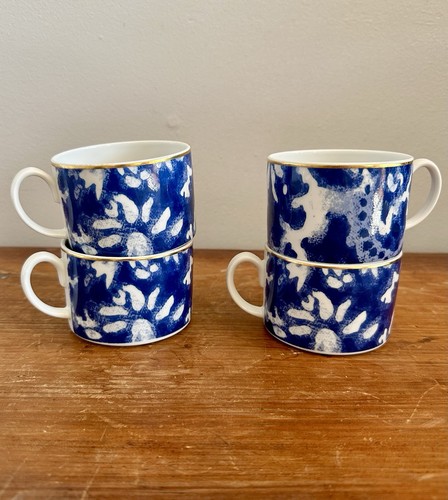 Set Of 4 Ralph Lauren Round Hill Cups Portugal Blue White Gold Trim Coffee Tea