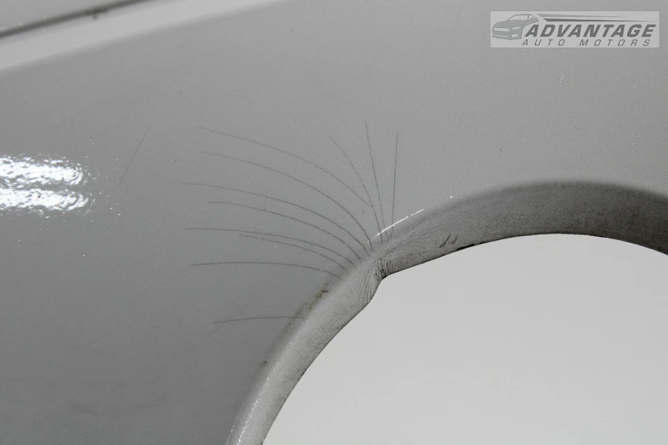 BMW 320I 328I XDRIVE F30 2013-2016 panel de cubierta de parachoques trasero blanco con sensores OEM Foto 4 de 4