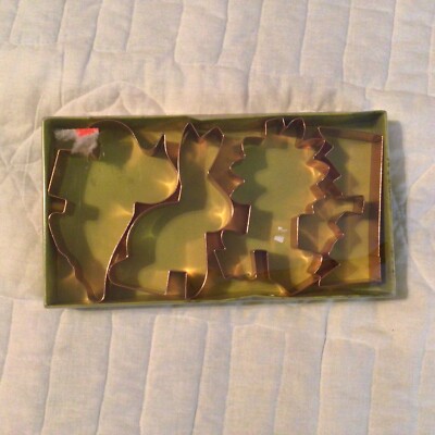 Easter Cookie Cutter Set New 4 piece 3-D Bunny Chick & displays set shown above