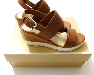 youth wedge sandals