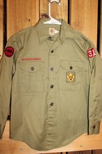 Boy Scouts of America BSA Youth Shirt Green Vintage Sewn on patches Medium  