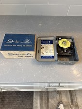 NOS Intermatic T101 24-Hour Time Switch Hardw...