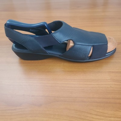 Aerosoles Women s Slip-On Sandals Black Patent Leather Comfort Shoes Size 9M