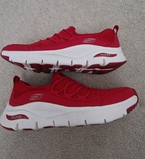 Image of Skechers Air cooled Arch Fit Size 5 New
